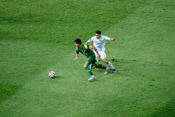 Persebaya Kebobolan 0-1 di Kandang Sendiri, PSIM Yogyakarta Bawa Pulang 3 Poin Persebaya Kebobolan 0-1 di Kandang Sendiri, PSIM Yogyakarta Bawa Pulang 3 Poin