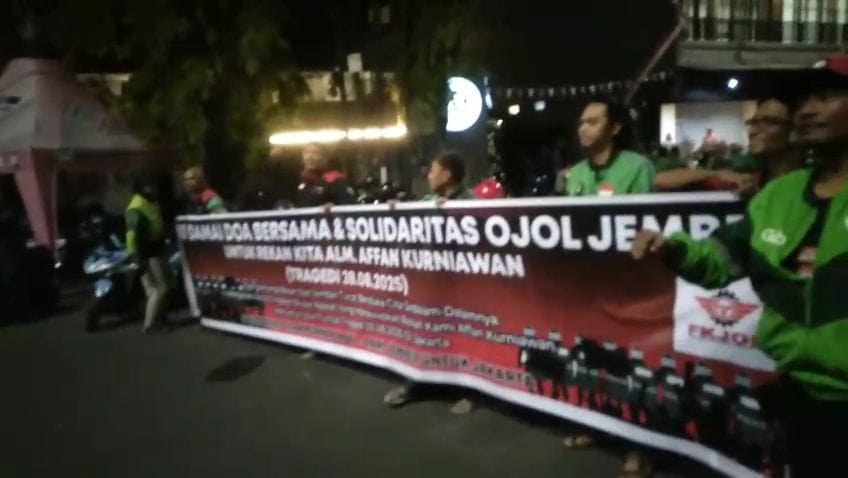 Aksi Damai Ojol Jember di Depan Polres, Dukung Keadilan untuk Affan Kurniawan