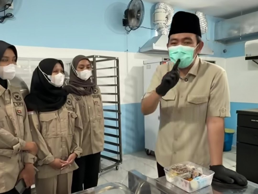 58 SPPG Jember Dihentikan Sementara, Gus Fawait Tegaskan Standar Harus Dipatuhi 58 SPPG Jember Dihentikan Sementara, Gus Fawait Tegaskan Standar Harus Dipatuhi