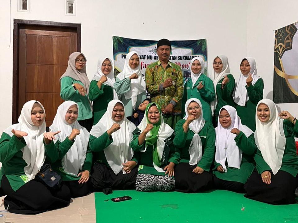 Safari Ramadhan Fatayat NU Sukorambi: Berbagi Takjil di Jalan Utama hingga Khotmil Qur’an 30 Juz