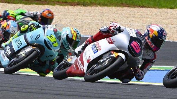 Veda Ega Crash di Moto3 Amerika Serikat 2026, Gagal Finis Usai Insiden Keras di Lap Awal