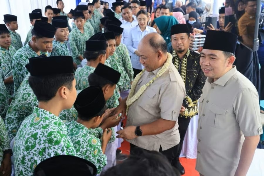Jember Dibidik Jadi Role Model Program Makan Bergizi Gratis, Perputaran Ekonomi Tembus Rp 4 Triliun Jember Dibidik Jadi Role Model Program Makan Bergizi Gratis, Perputaran Ekonomi Tembus Rp 4 Triliun
