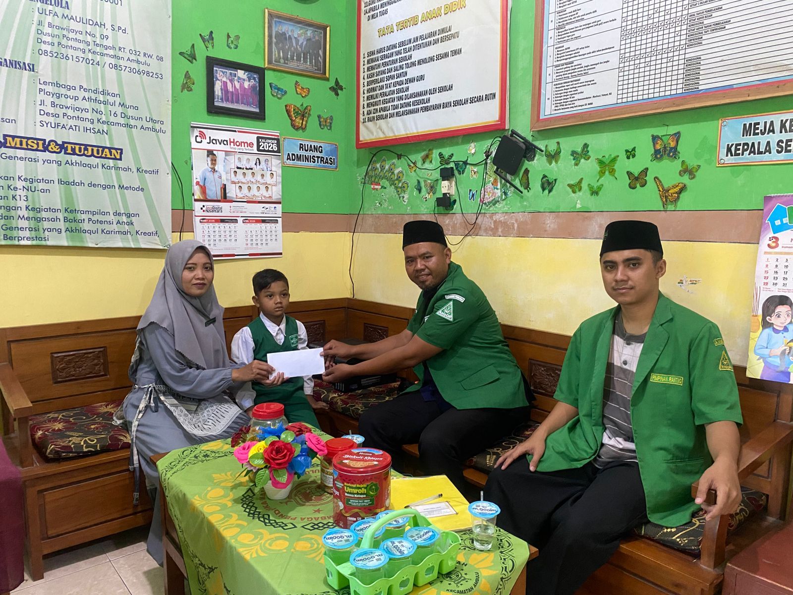 Ansor Jatim Salurkan Bantuan Pendidikan untuk Anak Almarhum Kader di Ambulu